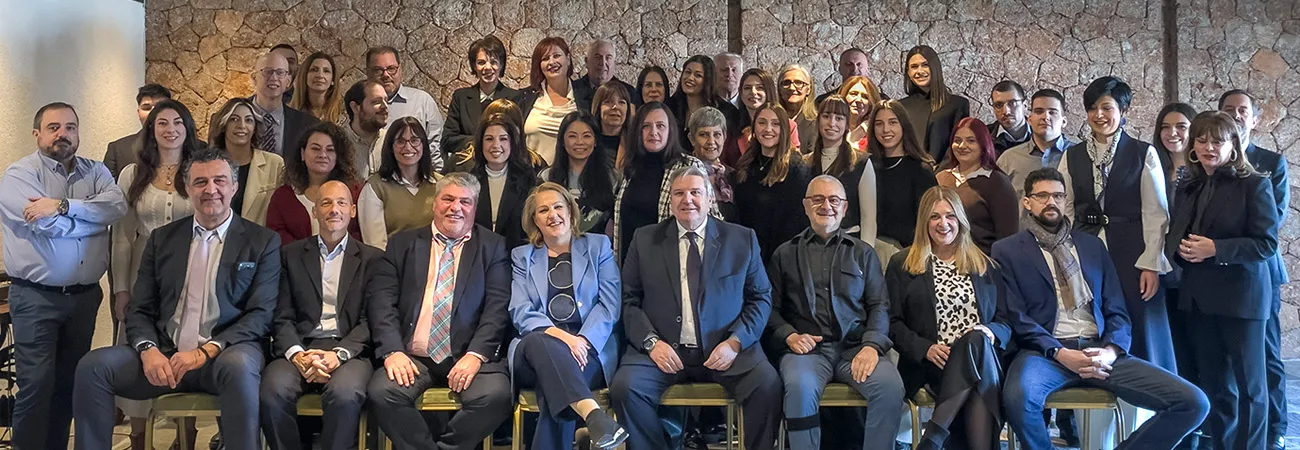 Γνωρίστε το Mazi Travel